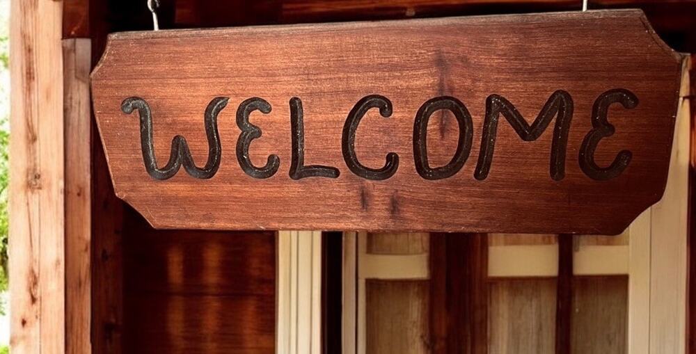 HAND MADE ENGRAVED WOODEN Hanging WELCOME SIGN Large 24” X 9” Rustic FAST SHIP
